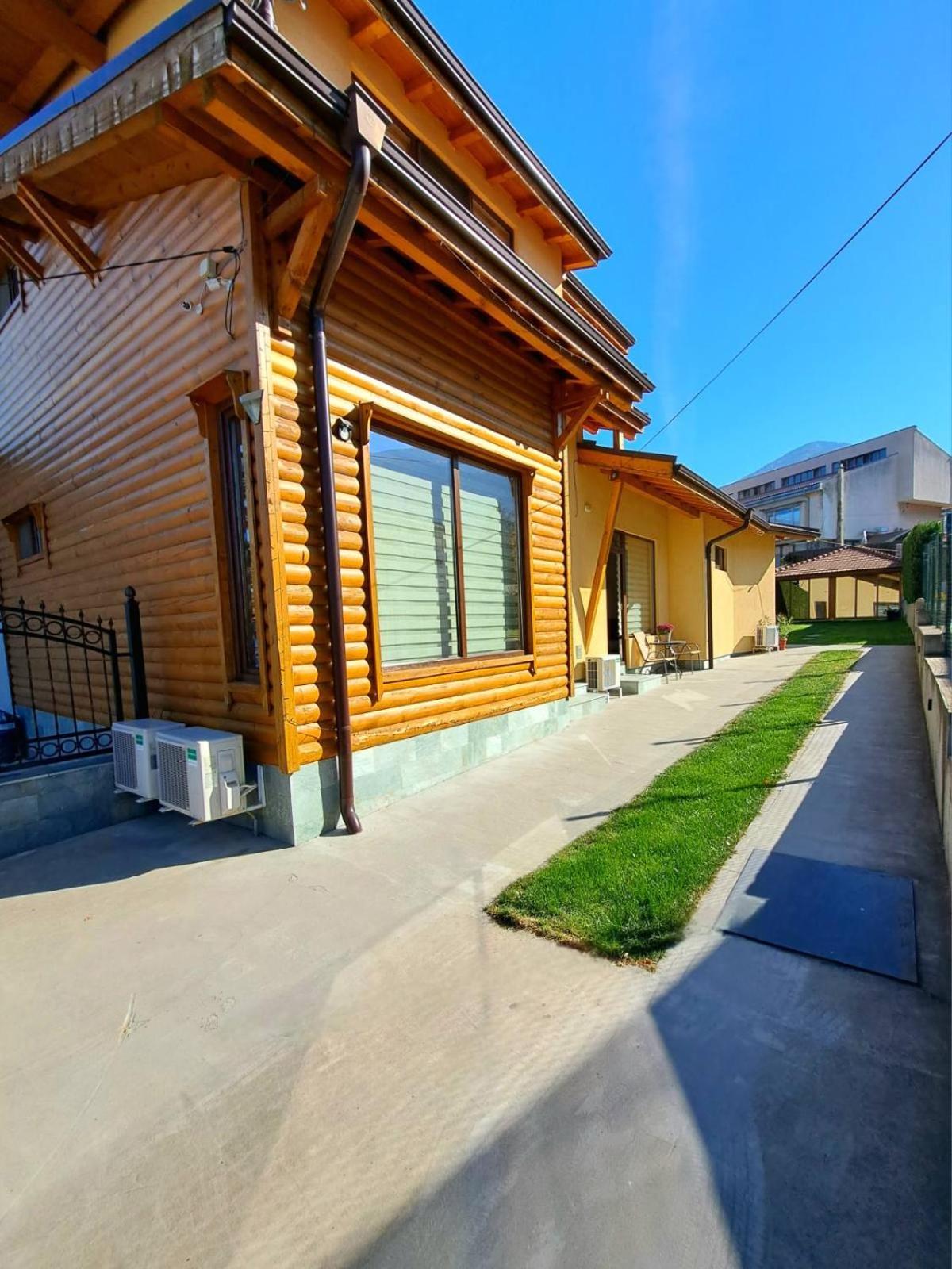 Guest House Ideal 사파레바바냐 외부 사진