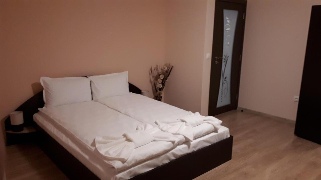 Guest House Ideal 사파레바바냐 외부 사진