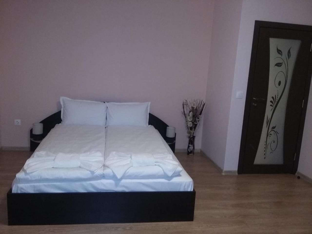 Guest House Ideal 사파레바바냐 외부 사진