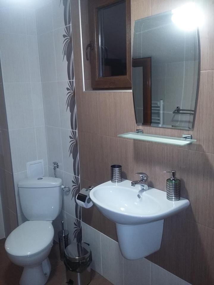 Guest House Ideal 사파레바바냐 외부 사진