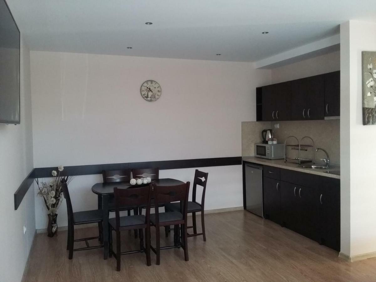 Guest House Ideal 사파레바바냐 외부 사진