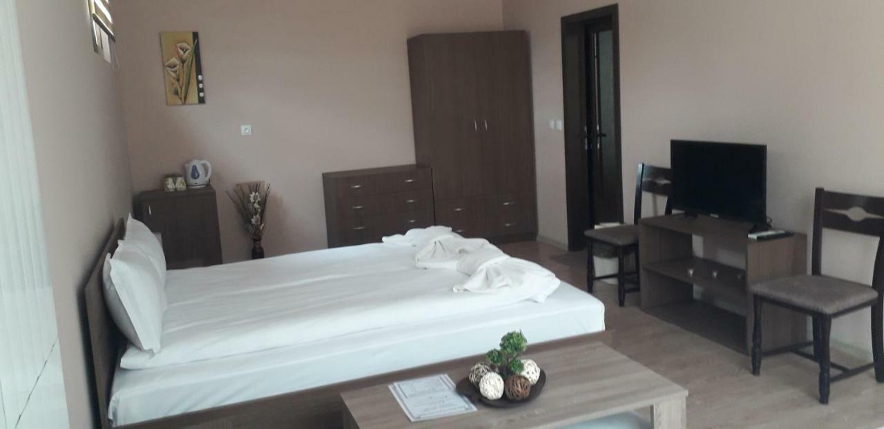 Guest House Ideal 사파레바바냐 외부 사진
